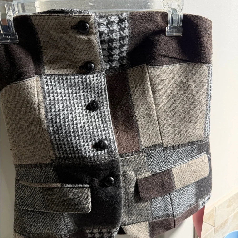 Patchwork Strapless Buttoned Top - Picture 2 of 4